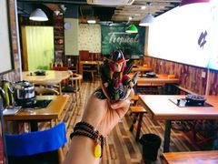 大堂-陆记牛庄·碳锅龙虾烧烤(爱上花园店)