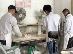 大堂-草桥清真牛肉锅贴扁食店