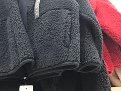 实物图-优衣库(青岛万象城店)