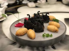 黑天鹅酥拼黑松露萝卜酥-广州文华东方酒店·江-由辉师傅主理