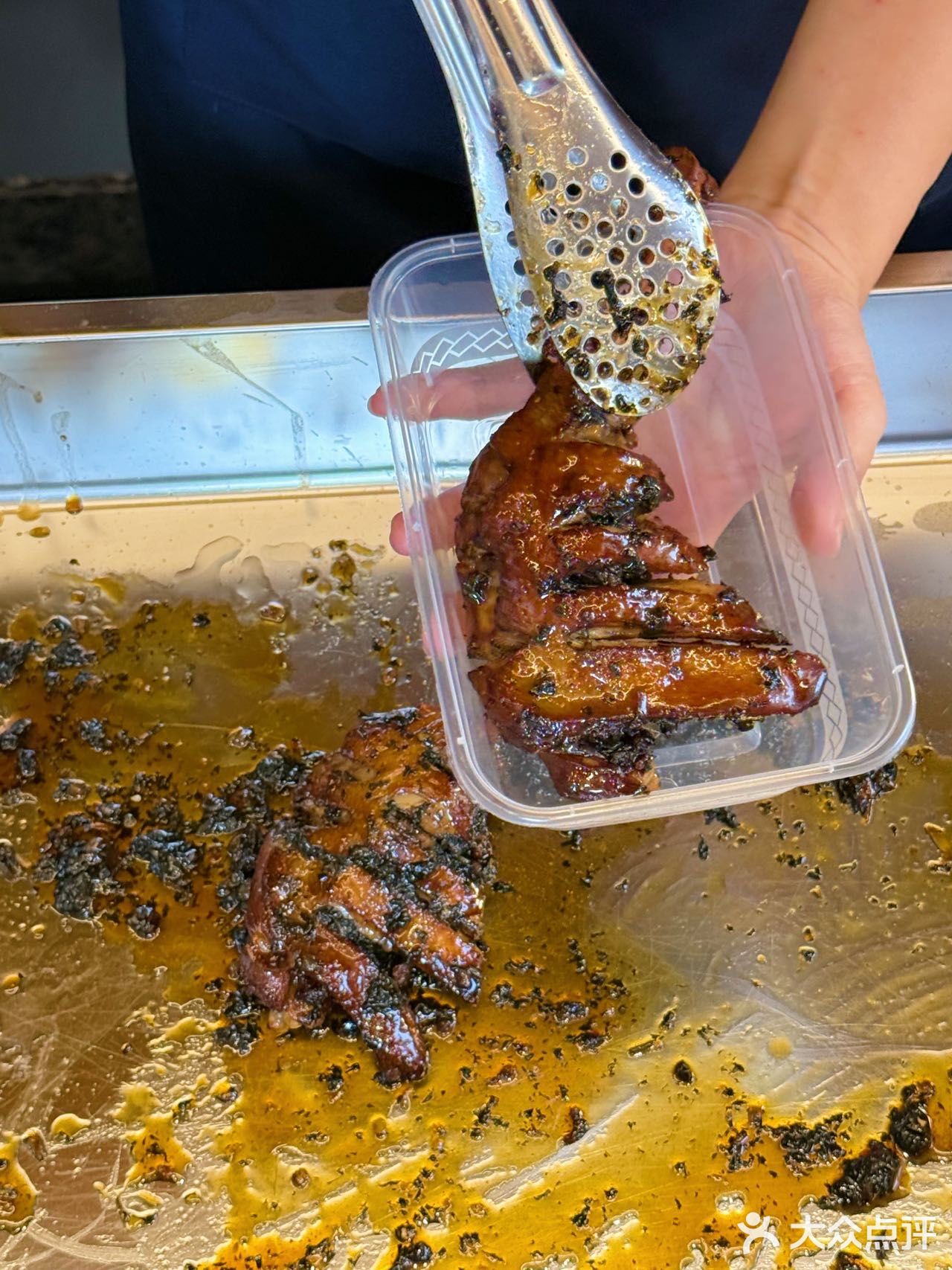 6r一个大大个鸭腿!好吃晕了