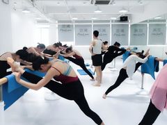 -华佳窗帘布艺广场