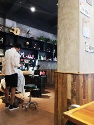 -PE SALON