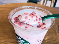 草莓酸奶星冰乐-星巴克(锦州太阳广场店)