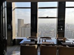 -唐拉雅秀酒店-西锦汇空中BBQ·思创餐厅