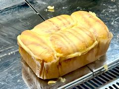 -HOT CRUSH趁热集合·现烤面包(上海环球港店)