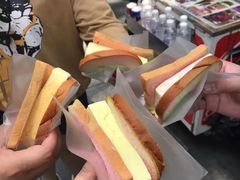 -詹爷爷乌节路街头冰淇淋
