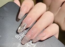 -雪奈传统美甲美睫