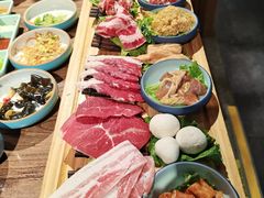 -明洞阿姨·韩式酱蟹烤肉·创意料理(三元桥店)