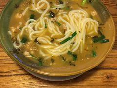 小锅米线-云之南(八里庄店)