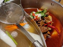 -左庭右院鲜牛肉火锅(金山万达店)
