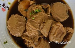 Fried Tofu Stewed with Beef Brisket