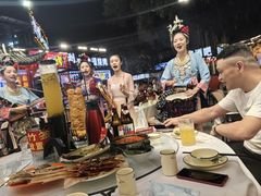 -刘姐啤酒鱼民族演艺餐厅(西街总店)