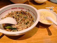-呷佬·长沙手工米粉(金沙江路店)
