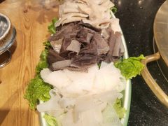 -顶顶汤火牛排火锅·经典铜锅涮肉