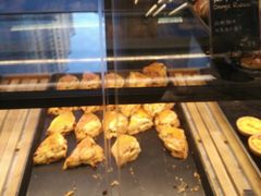 -Dough&Joe团憩(瑞虹天地月亮湾店)