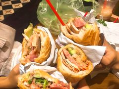 -Bánh Mì Huynh Hoa