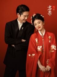 -雪中彩影婚纱摄影·微光艺术中心