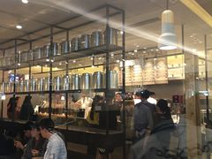 等位区-喜茶(深圳东门1234店)