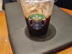 -星巴克(西安曲江银泰店)