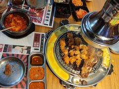 -青瓦炭韩潮烤肉(花园道店)