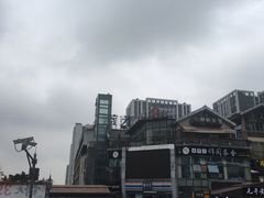 -花天锦地