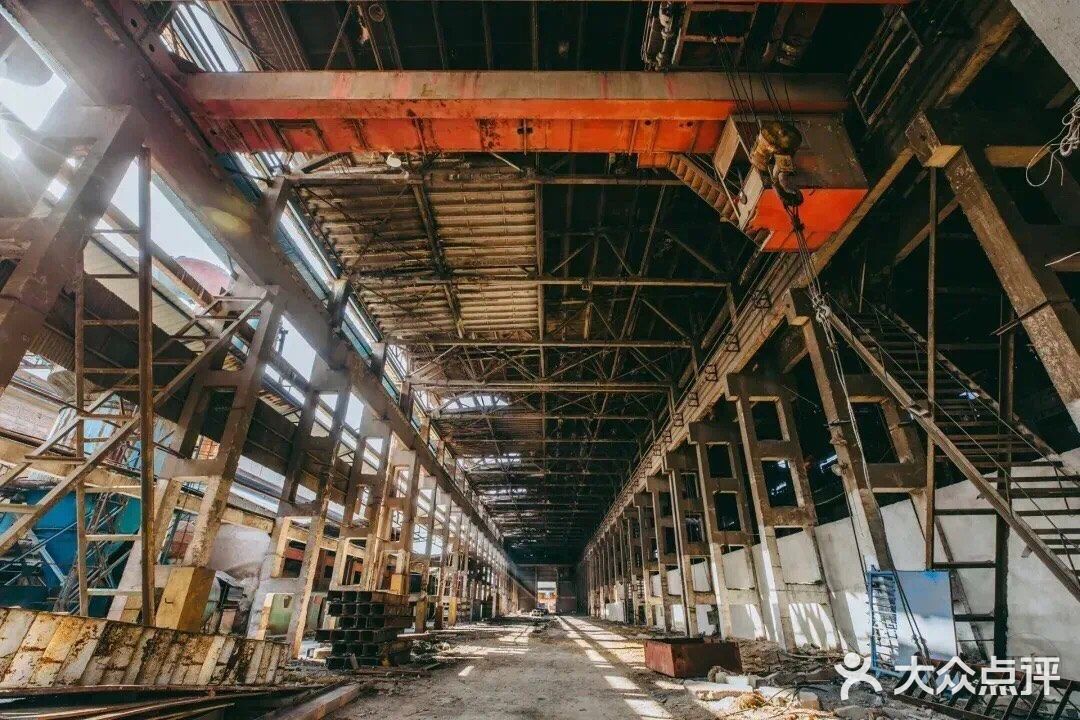 武汉的汉阳铁厂,已经在铜铁的生冷味中