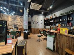-PE SALON