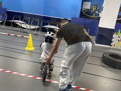 -八爪矩阵极限运动馆·儿童平衡车·感统训练(南海子公园校区)