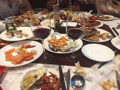 -荣誉国际酒店-云顶旋转餐厅