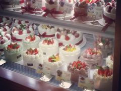 -花花卷卷·鲜食蛋糕(静安久光百货店)