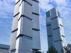 -黄金时代游泳健身云畔会所(绿地中心双子塔店)