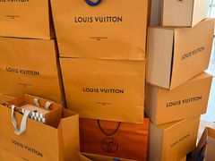-聚云奢二手奢侈品黄金手表包包回收·中古店(三里屯总店)