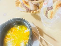 -闫家驴肉老店(华电一校店)