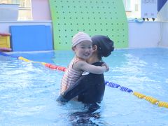 -龙格亲子游泳·水育早教中心(华亿大润发店)