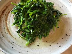 清炒豌豆尖-泓0871臻选云南菜·味庄