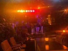 -城墙外BAR