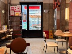 -必胜客(上海华谊新所店)