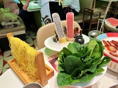 -洪氏嗨捞·广东猪肚鸡·椰子鸡火锅(西咸万象城店)