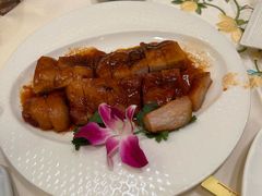 黑毛猪蜜汁夹心肉-沙龙酒家