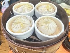 -莱莱小笼·乔艾