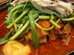 -喇喇排骨火锅·传统韩式脊骨汤(望京西园总店)