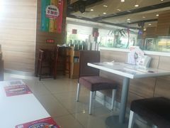 大堂-嘉和一品粥(首经贸店)