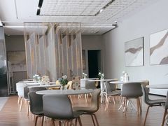 -上海宝信宝马4S店