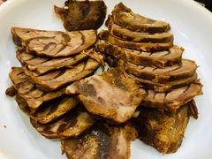 卤牛腱-小本鸡饭店(滨江白马湖店)