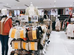 -优衣库(石家庄裕华万达广场店)
