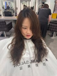 -Z.X HAIR SALON张新美业