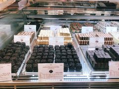 -VENCHI 闻绮(北京国贸商城店)