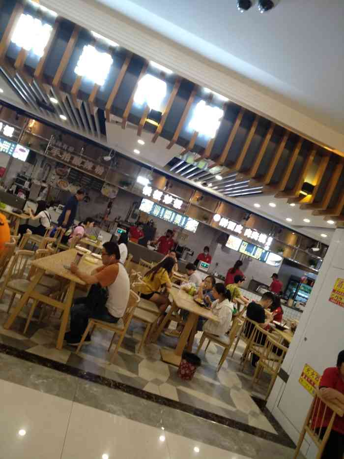 天悦美食城-"天悦美食城位于西安市雁南一路玺岸广场二楼.