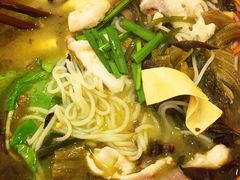 泡椒鱼片火锅米线-石榴姐•山城小馆(创始店)
